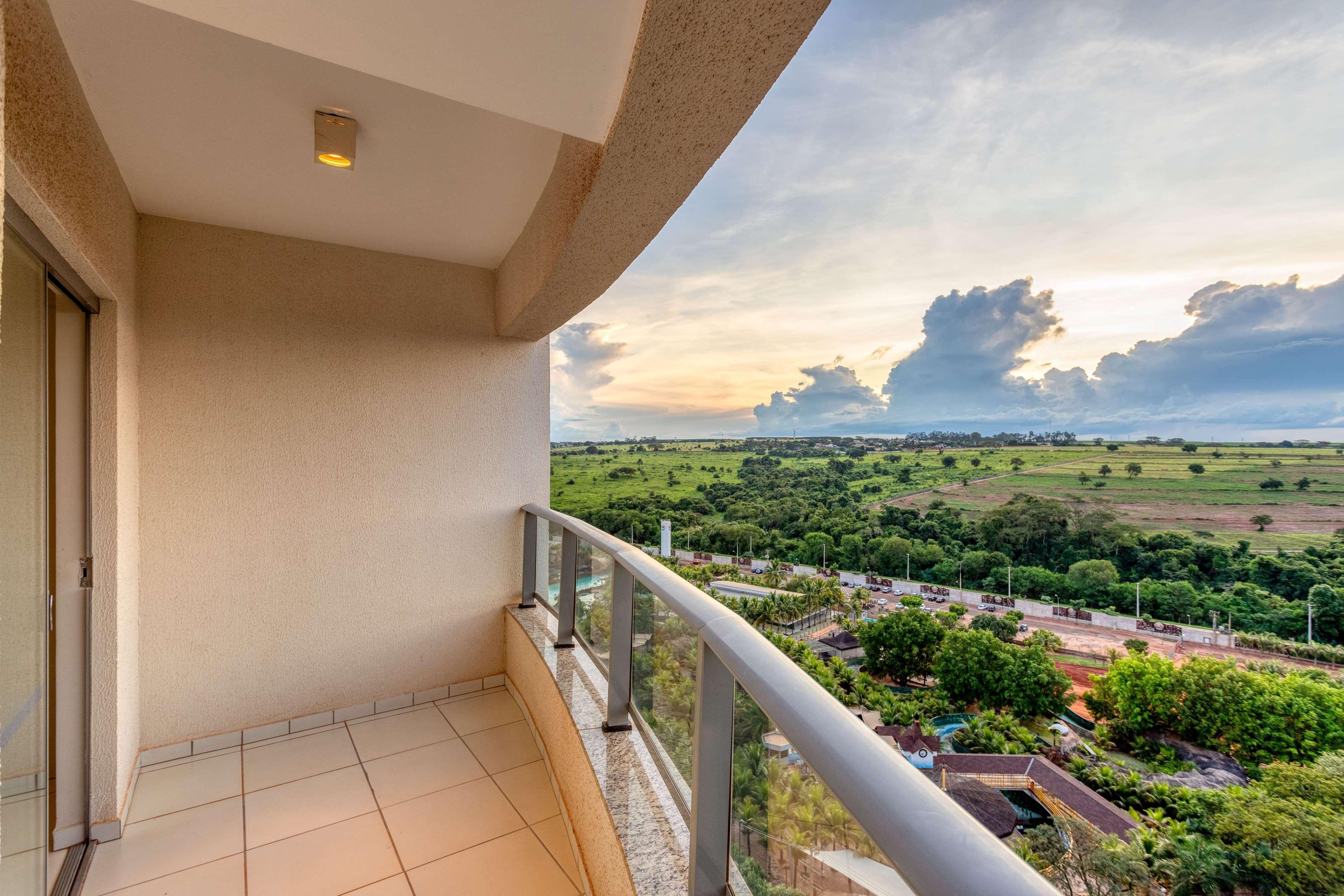 Wyndham Olimpia Royal Hotels Eksteriør billede A balcony