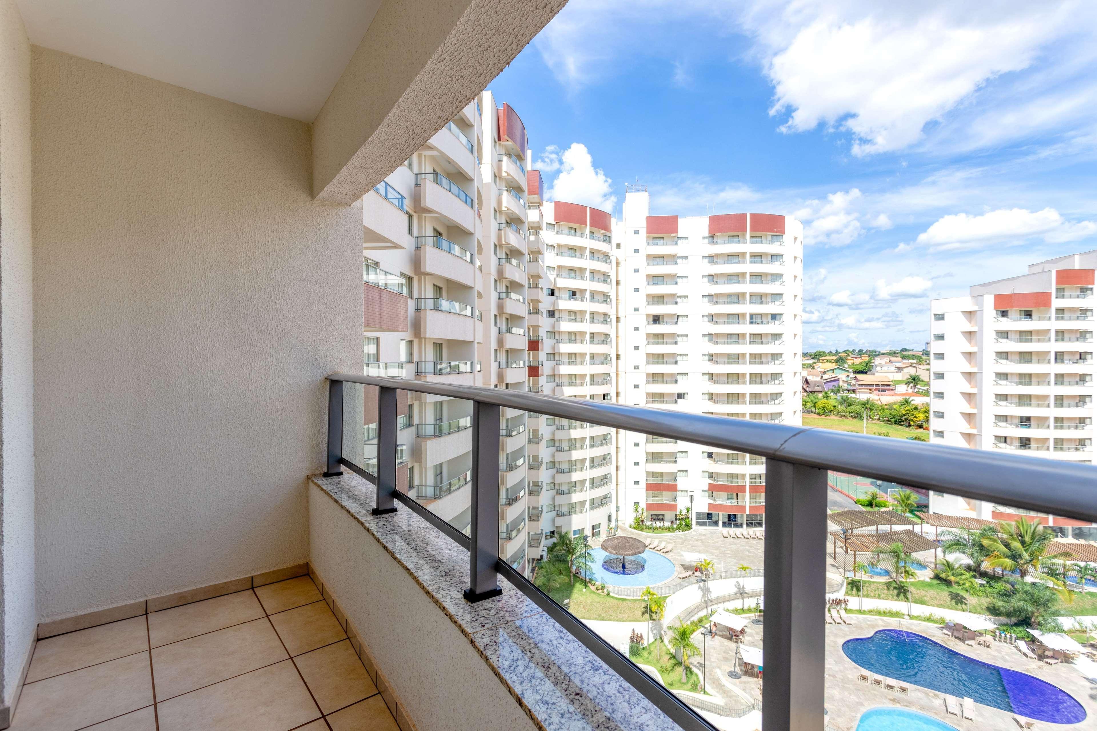Wyndham Olimpia Royal Hotels Eksteriør billede A balcony in a condominium in Brazil